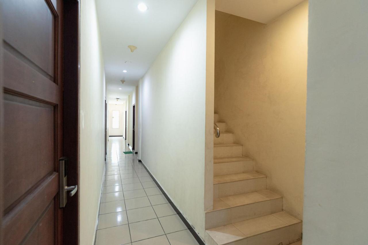 Reddoorz At Nagoya Indah Batam Hotel Ngoại thất bức ảnh